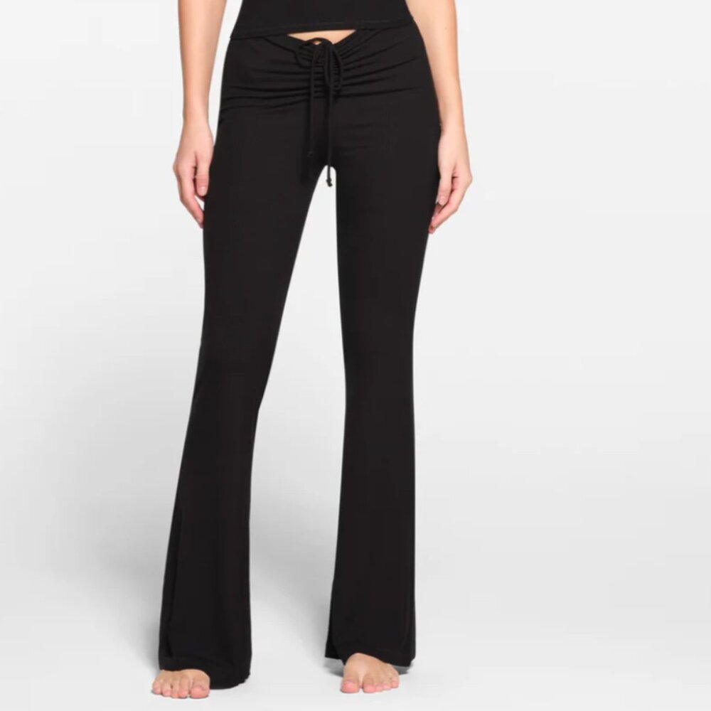 Skims Soft Lounge Ruched Pants, Black, Sz M